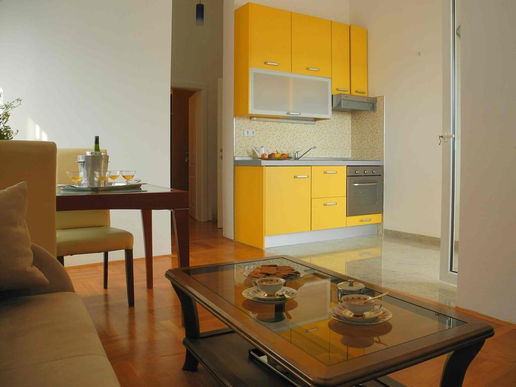 יזרה Apartments Antonela מראה חיצוני תמונה