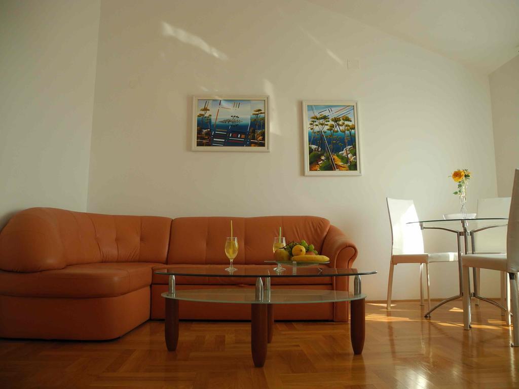 יזרה Apartments Antonela מראה חיצוני תמונה